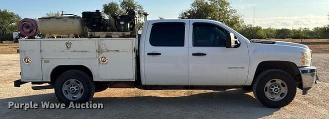 Image of Chevrolet 2500HD equipment image 3