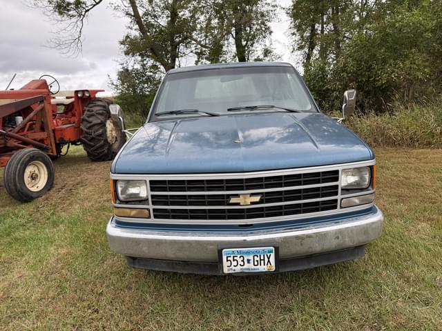 Image of Chevrolet 1500 equipment image 1