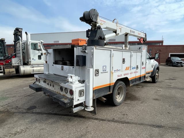 Image of Dodge Ram 5500 equipment image 4