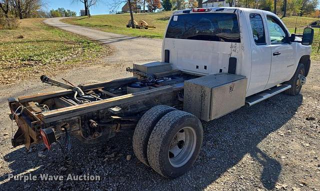 Image of Chevrolet 3500HD equipment image 4