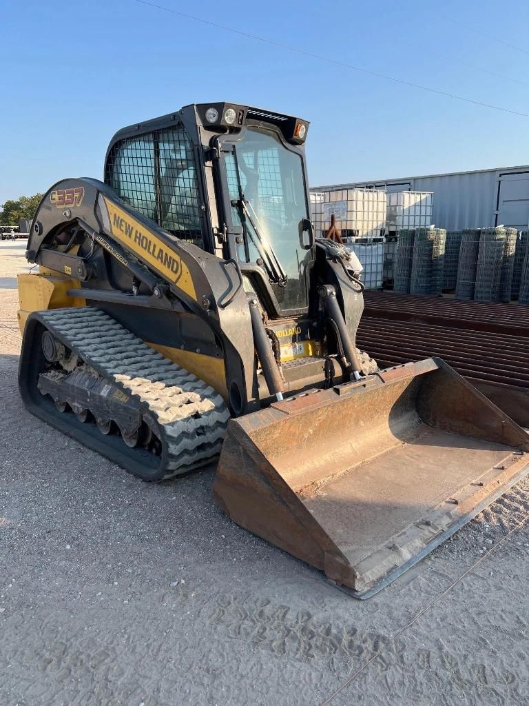 New Holland C337 Equipment Image0
