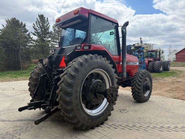 Image of Case IH 7240 equipment image 4