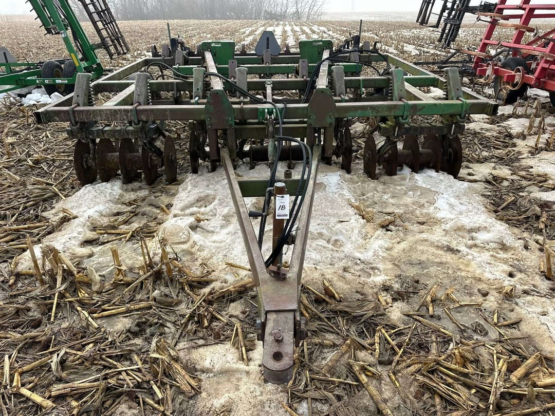 Image of John Deere 712 Primary image