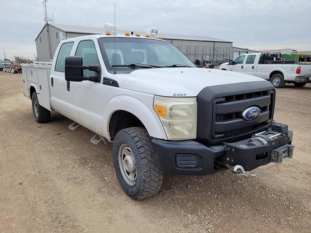 Image of Ford F-350 equipment image 1