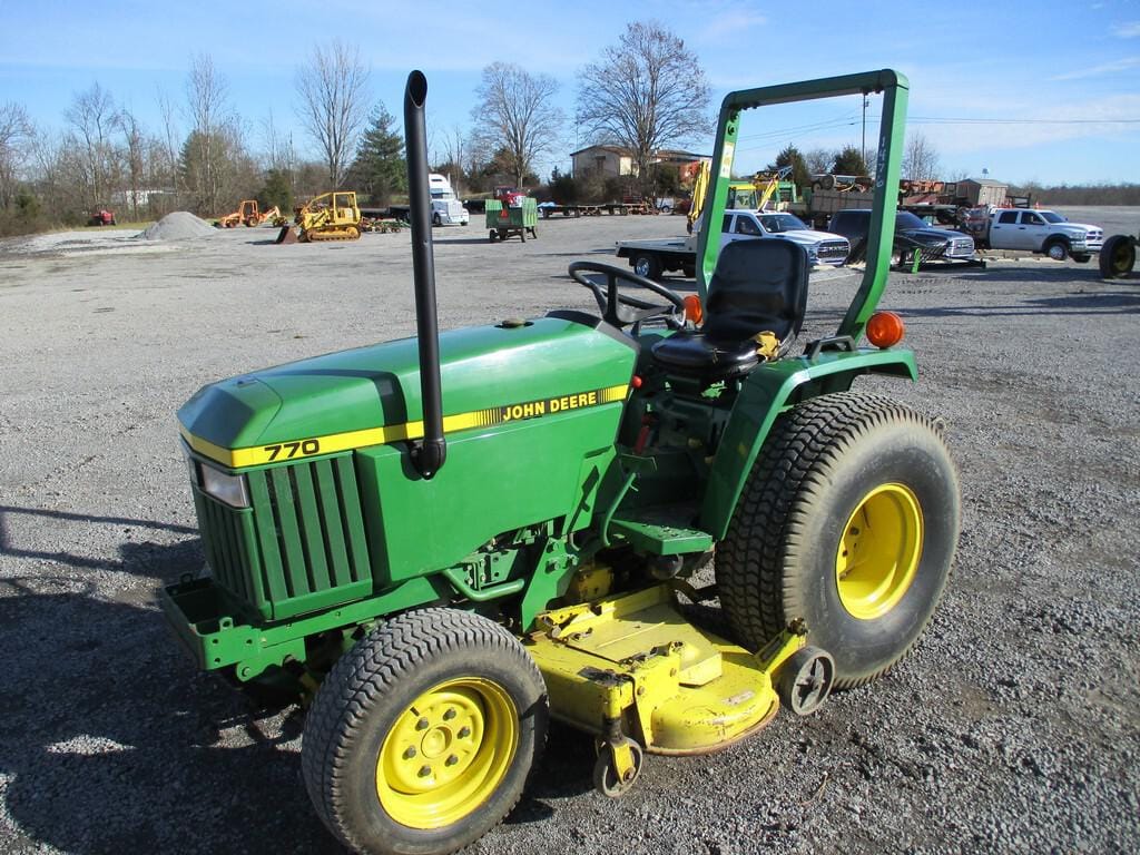 Main image John Deere 770
