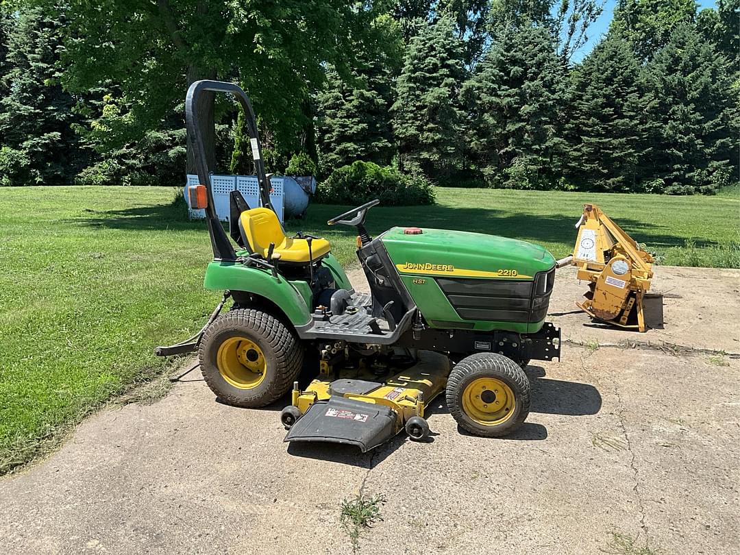 Image of John Deere 2210 Primary image