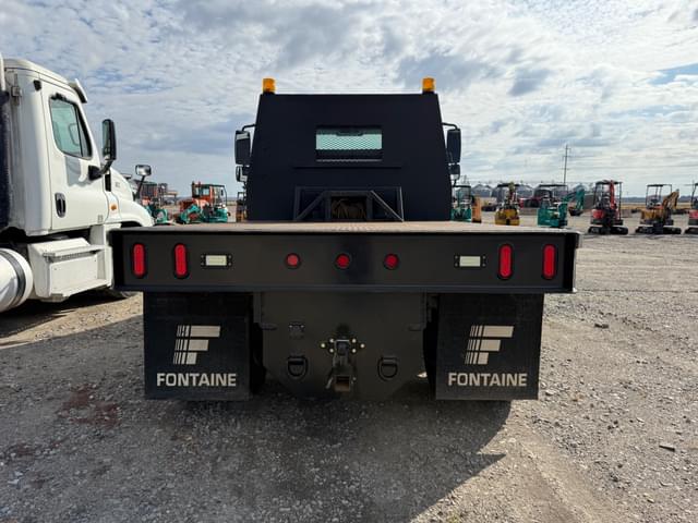 Image of International 4000 equipment image 4