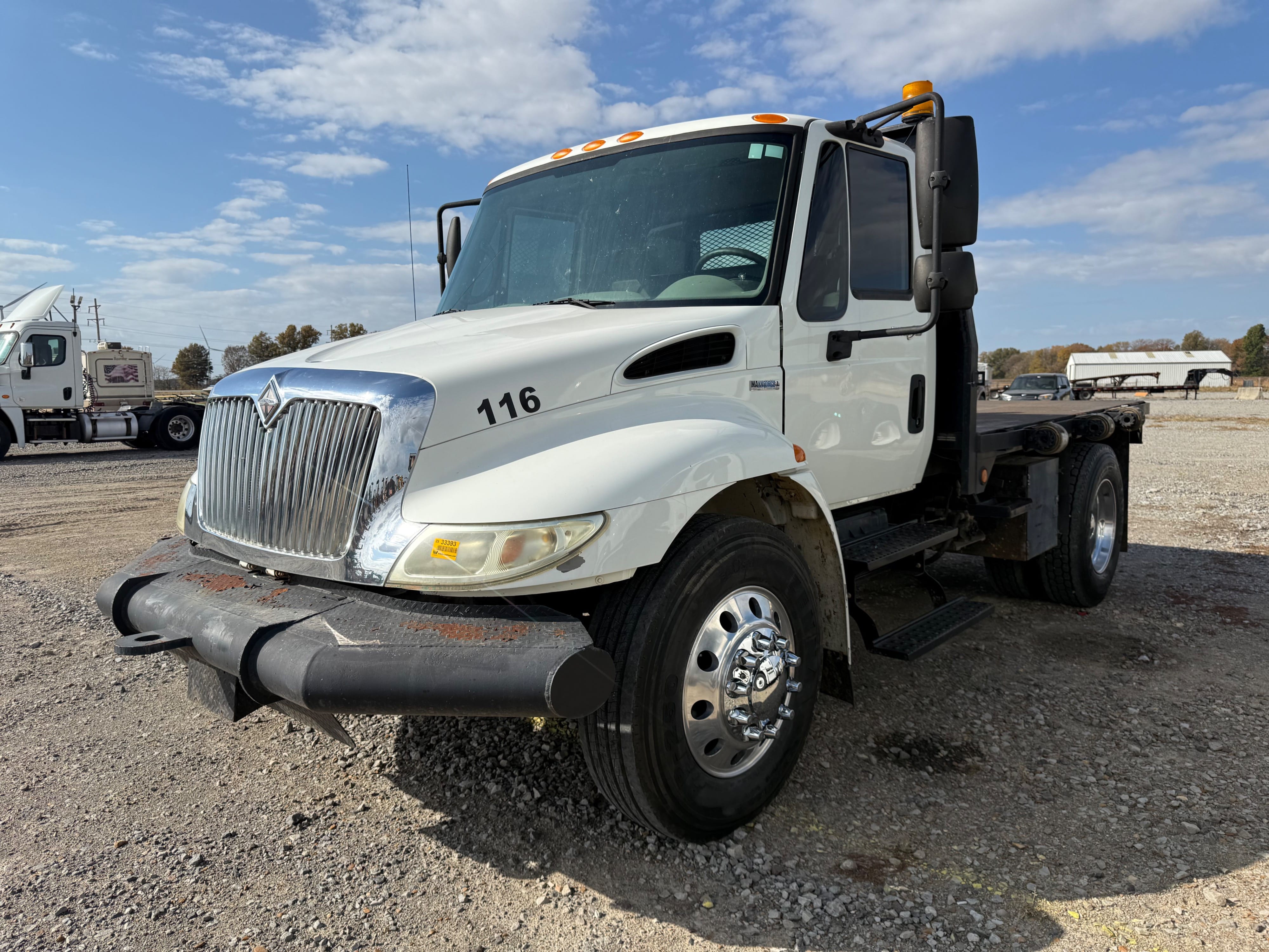 2008 International 4000 Equipment Image0