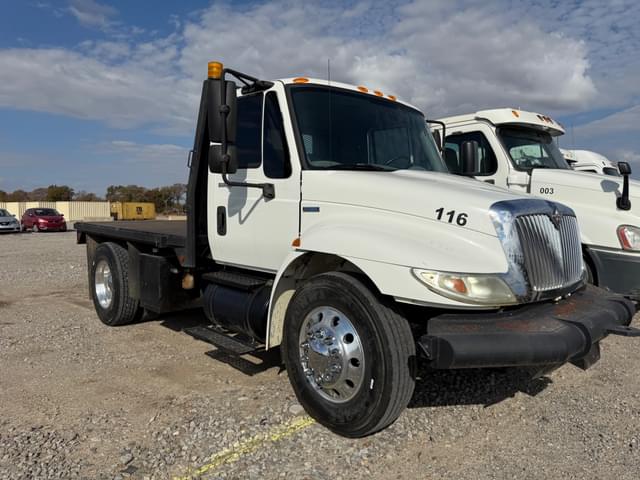 Image of International 4000 equipment image 2