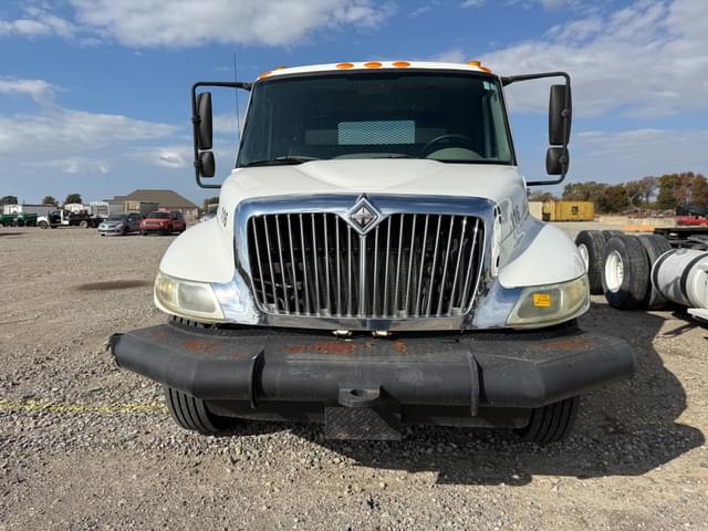 Image of International 4000 equipment image 1