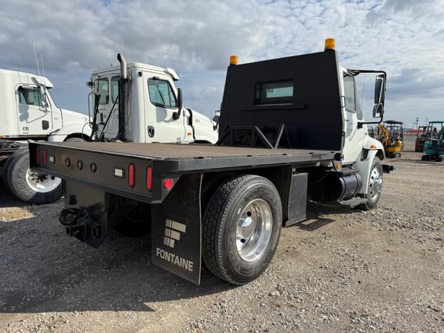 Image of International 4000 equipment image 3