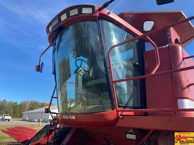 Image of Case IH 2388 equipment image 2