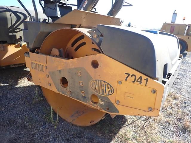 Image of Volvo DD120C equipment image 2