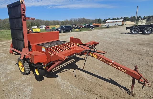 Image of New Holland 166 equipment image 1