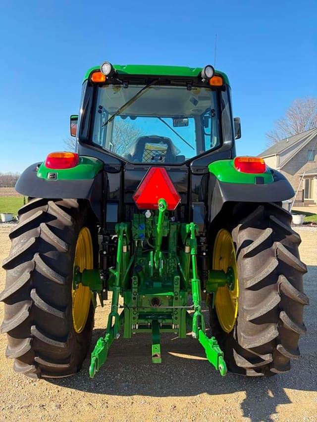 Image of John Deere 6120M equipment image 3