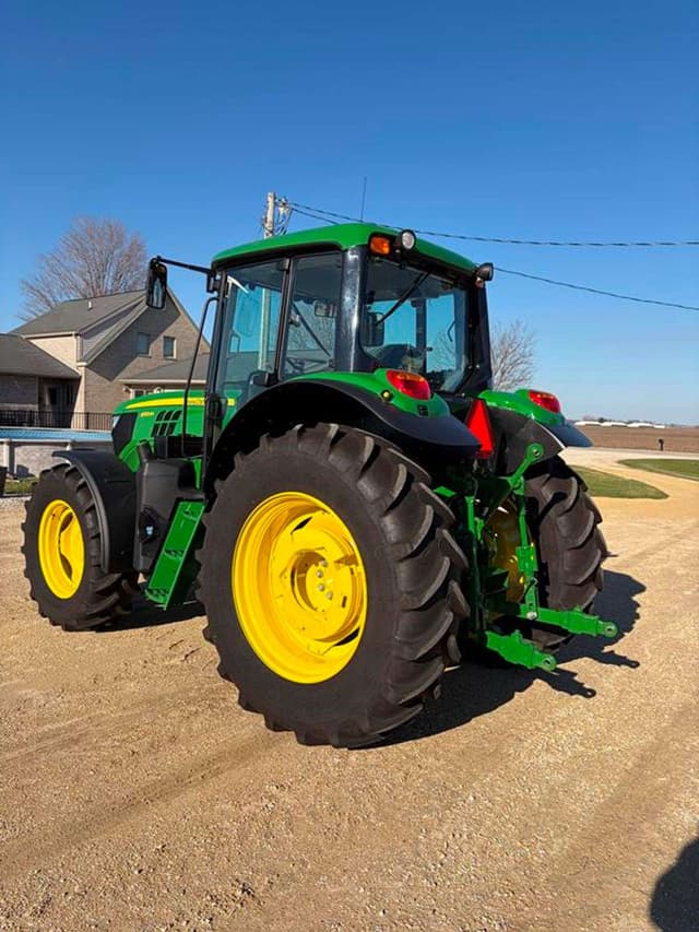 Image of John Deere 6120M equipment image 2