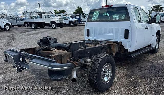 Image of Chevrolet 3500HD equipment image 4