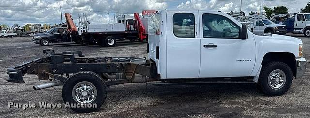 Image of Chevrolet 3500HD equipment image 3