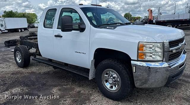 Image of Chevrolet 3500HD equipment image 2