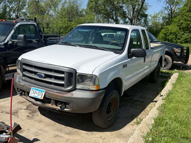Image of Ford F-250 equipment image 1