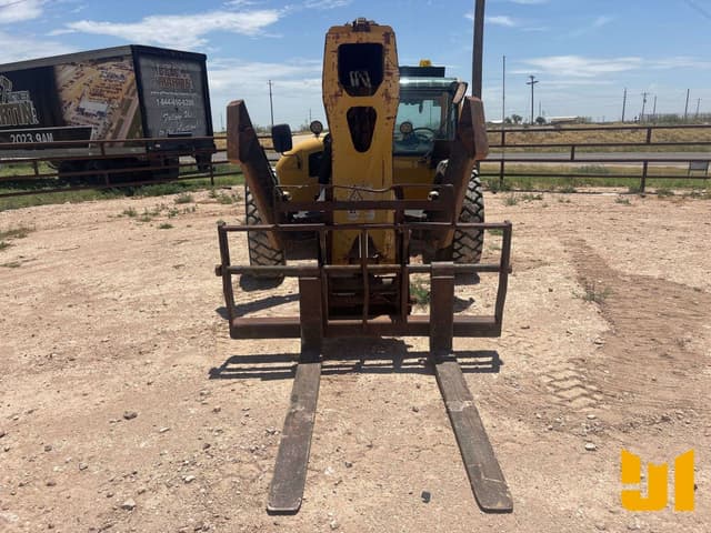 Image of Caterpillar TL1055 equipment image 1