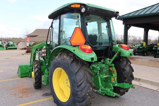 Image of John Deere 5055E equipment image 1