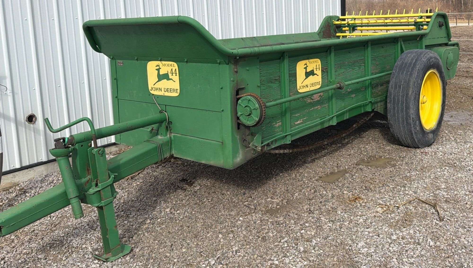 John Deere 44 Equipment Image0