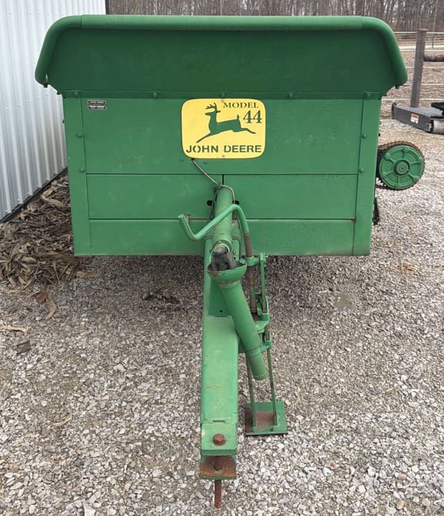 Image of John Deere 44 equipment image 1