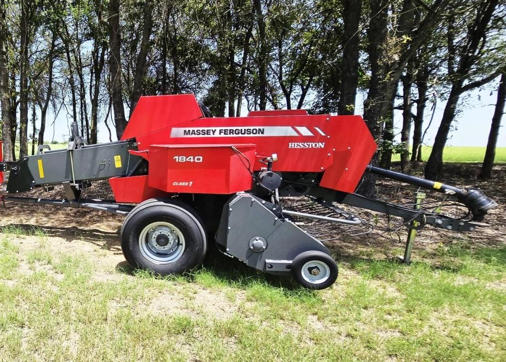 2020 Massey Ferguson 1840 Equipment Image0