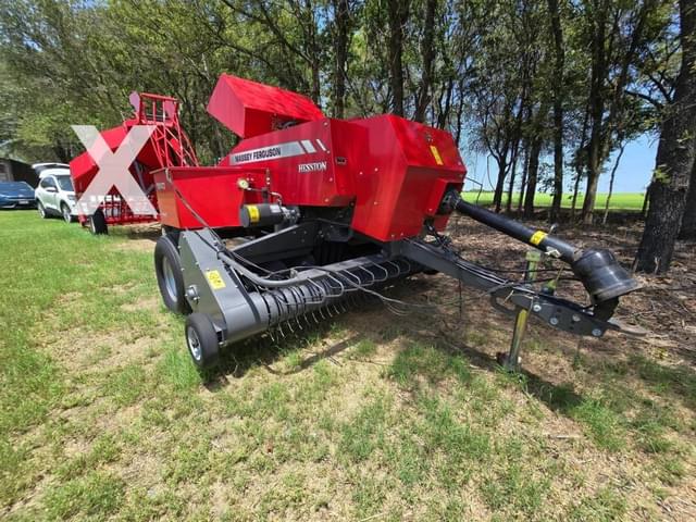 Image of Massey Ferguson 1840 equipment image 1