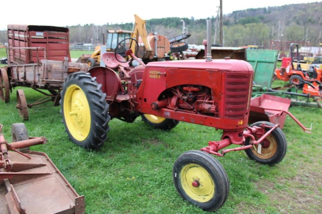 Massey-Harris 22 Equipment Image0