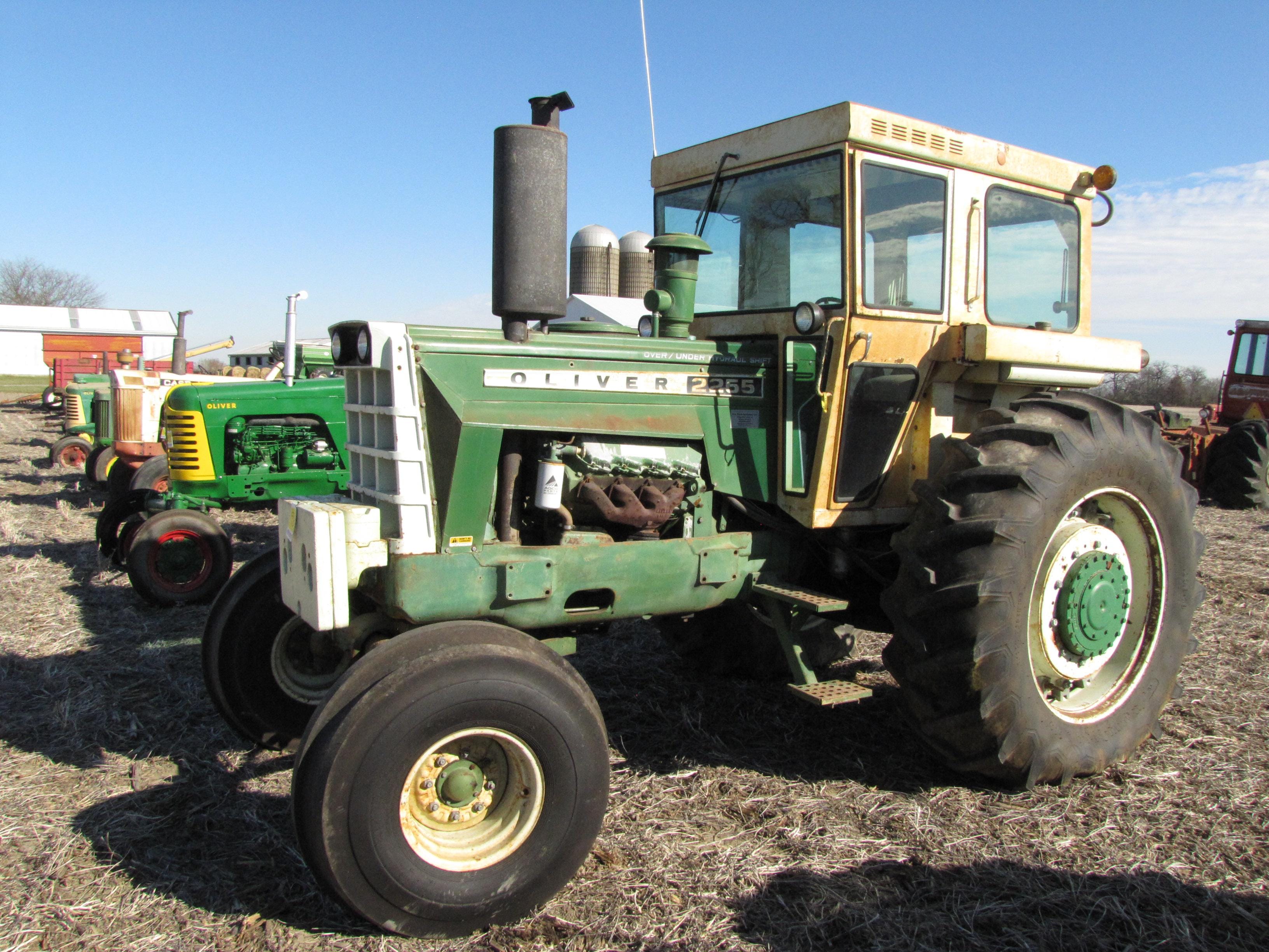 Main image Oliver 2255