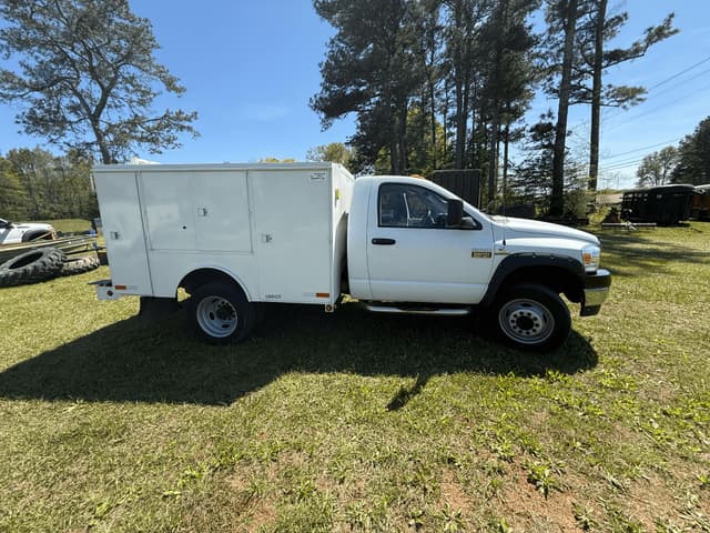 Image of Dodge Ram 5500 equipment image 4