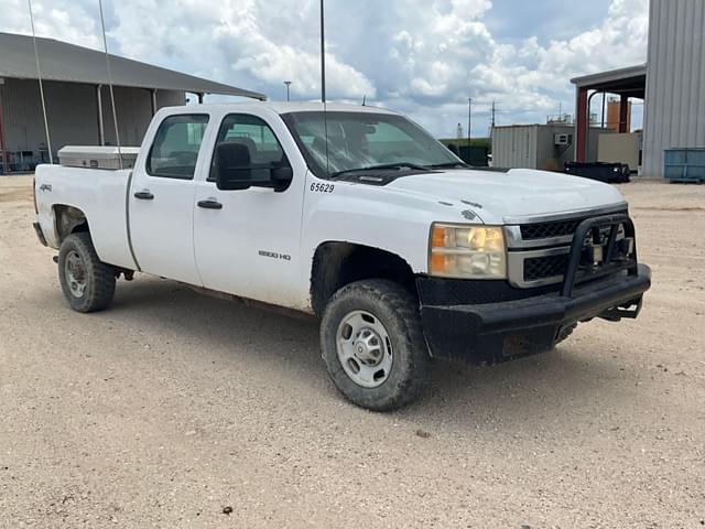 Image of Chevrolet 2500HD equipment image 2