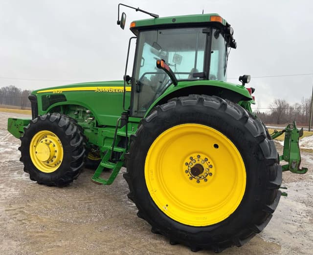 Image of John Deere 8420 equipment image 2