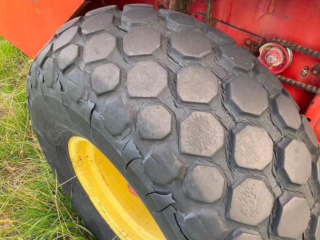 Thumbnail image New Holland 430 28