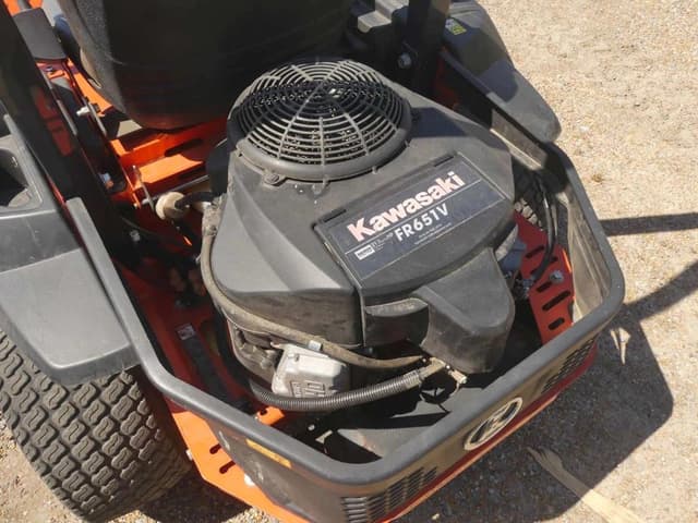 Image of Kubota Z122RKW equipment image 4