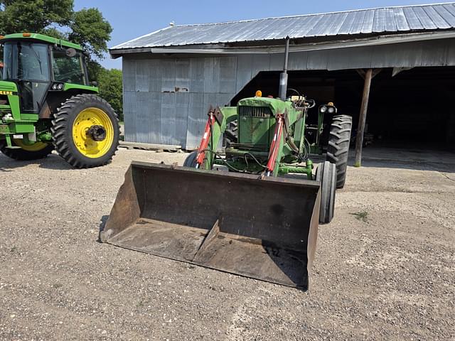 Image of John Deere 4020 equipment image 4