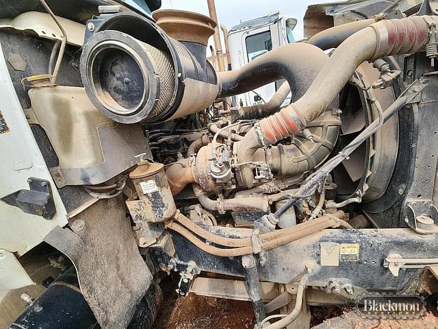 Image of Mack CHN613 equipment image 4