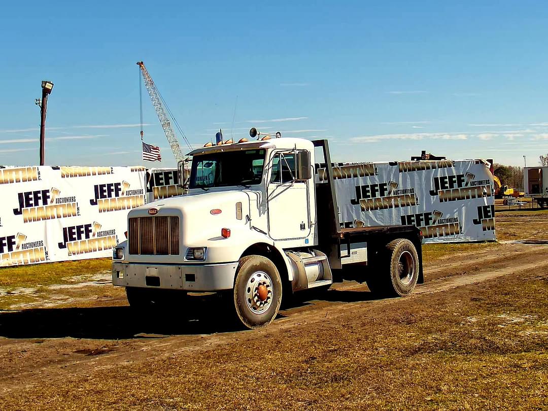 Image of Peterbilt 330 Primary image