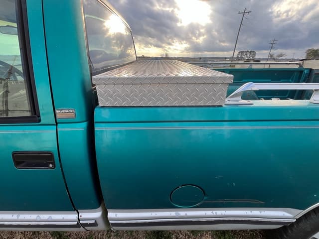 Image of Chevrolet 1500 equipment image 4