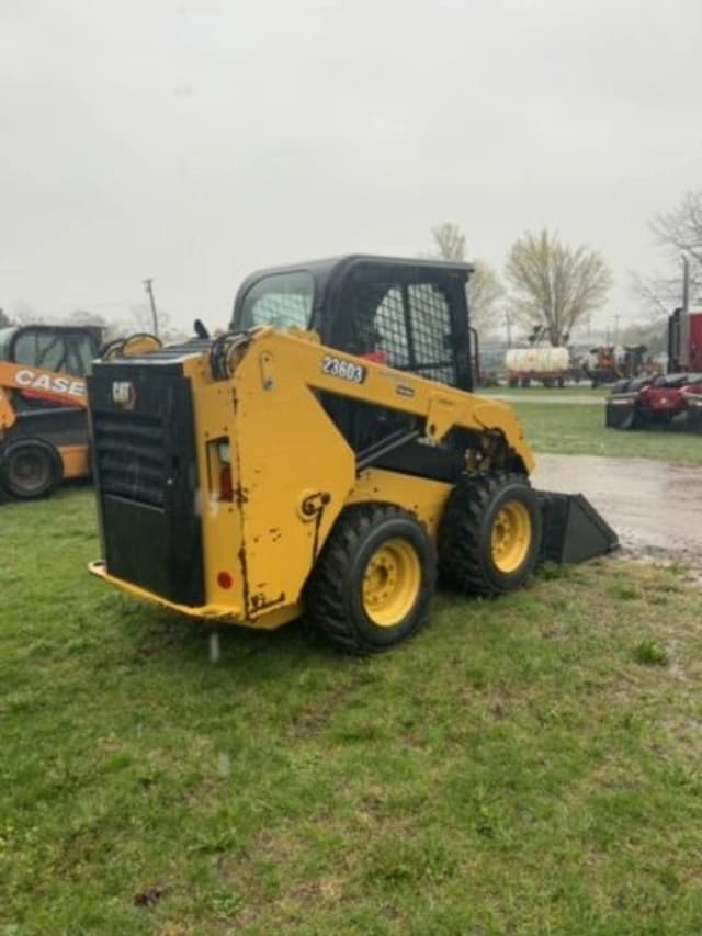 Image of Caterpillar 236D3 equipment image 2