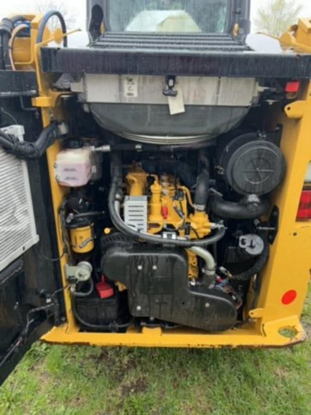 Image of Caterpillar 236D3 equipment image 4