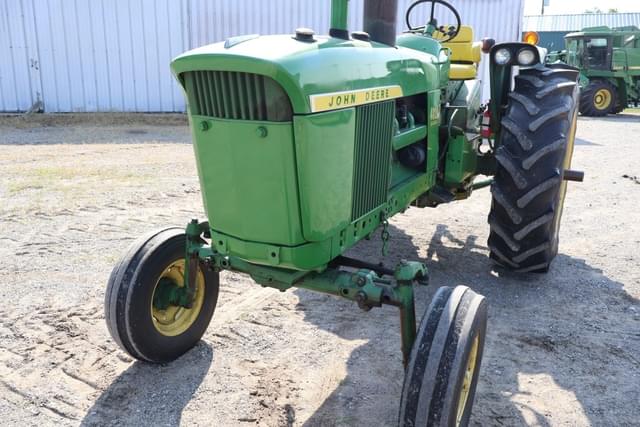 Image of John Deere 4020 equipment image 1