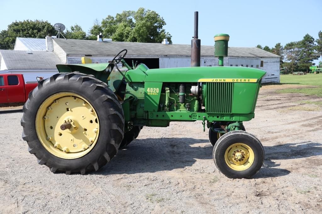 Image of John Deere 4020 Primary image