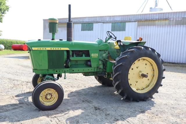 Image of John Deere 4020 equipment image 2