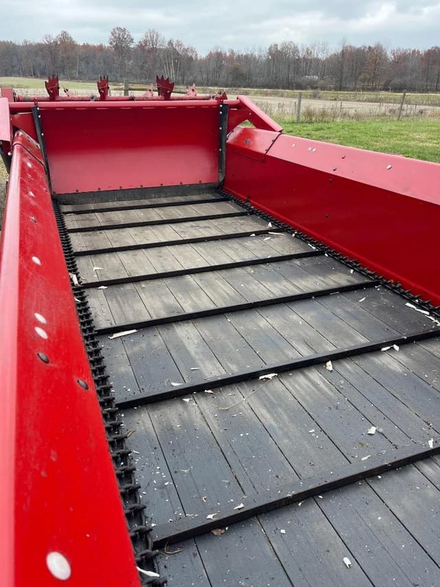 Image of New Holland 185 equipment image 4