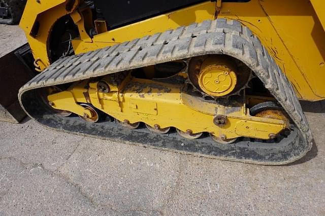 Image of Caterpillar 279D equipment image 2