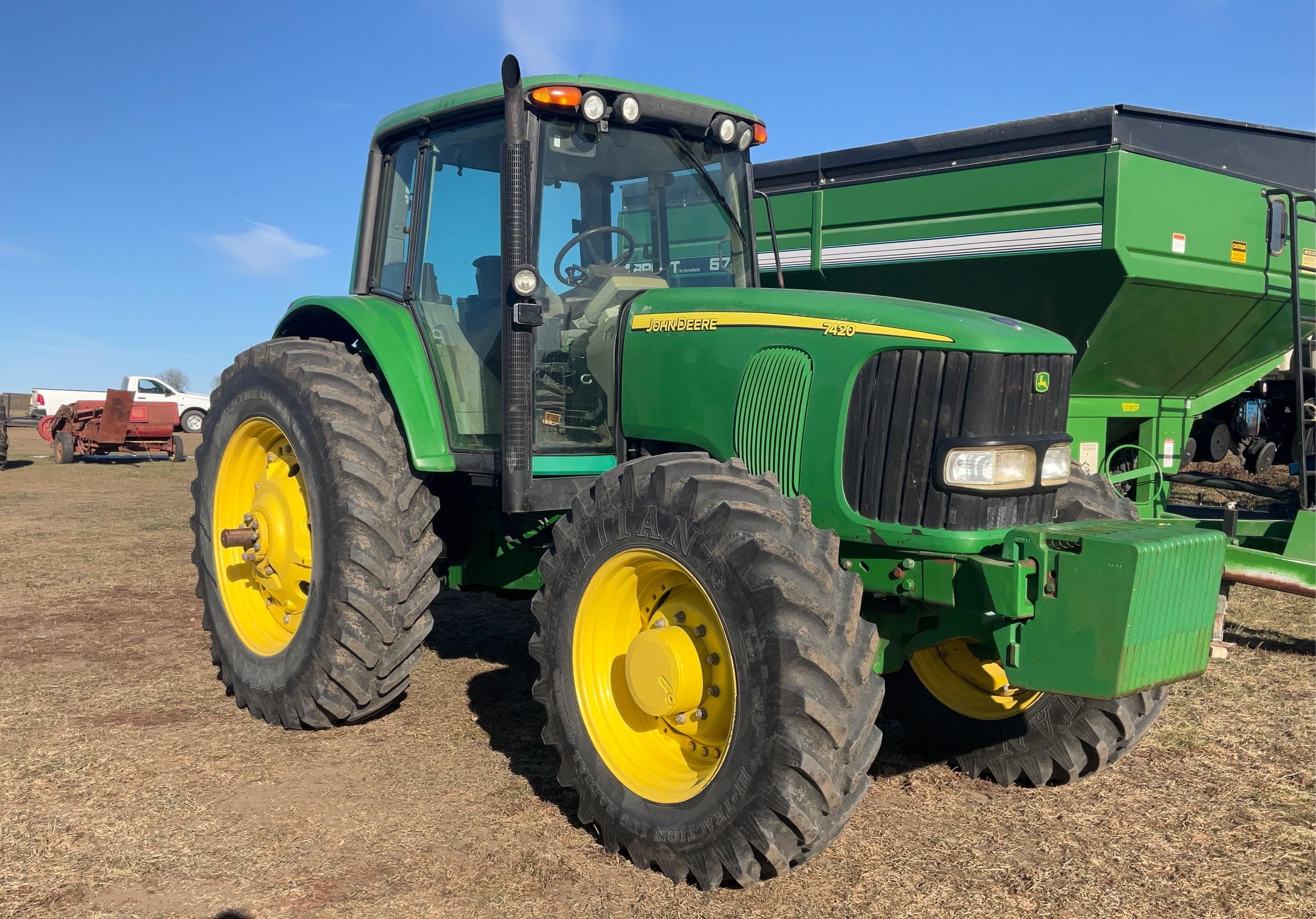 Main image John Deere 7420