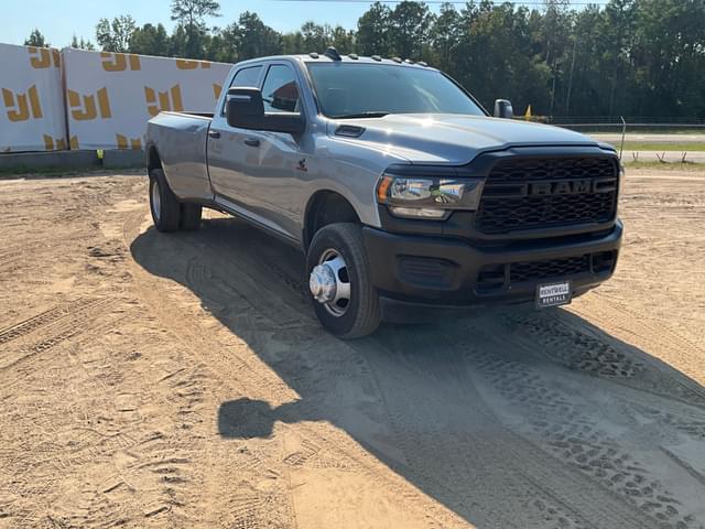 Image of Dodge Ram 3500 equipment image 2